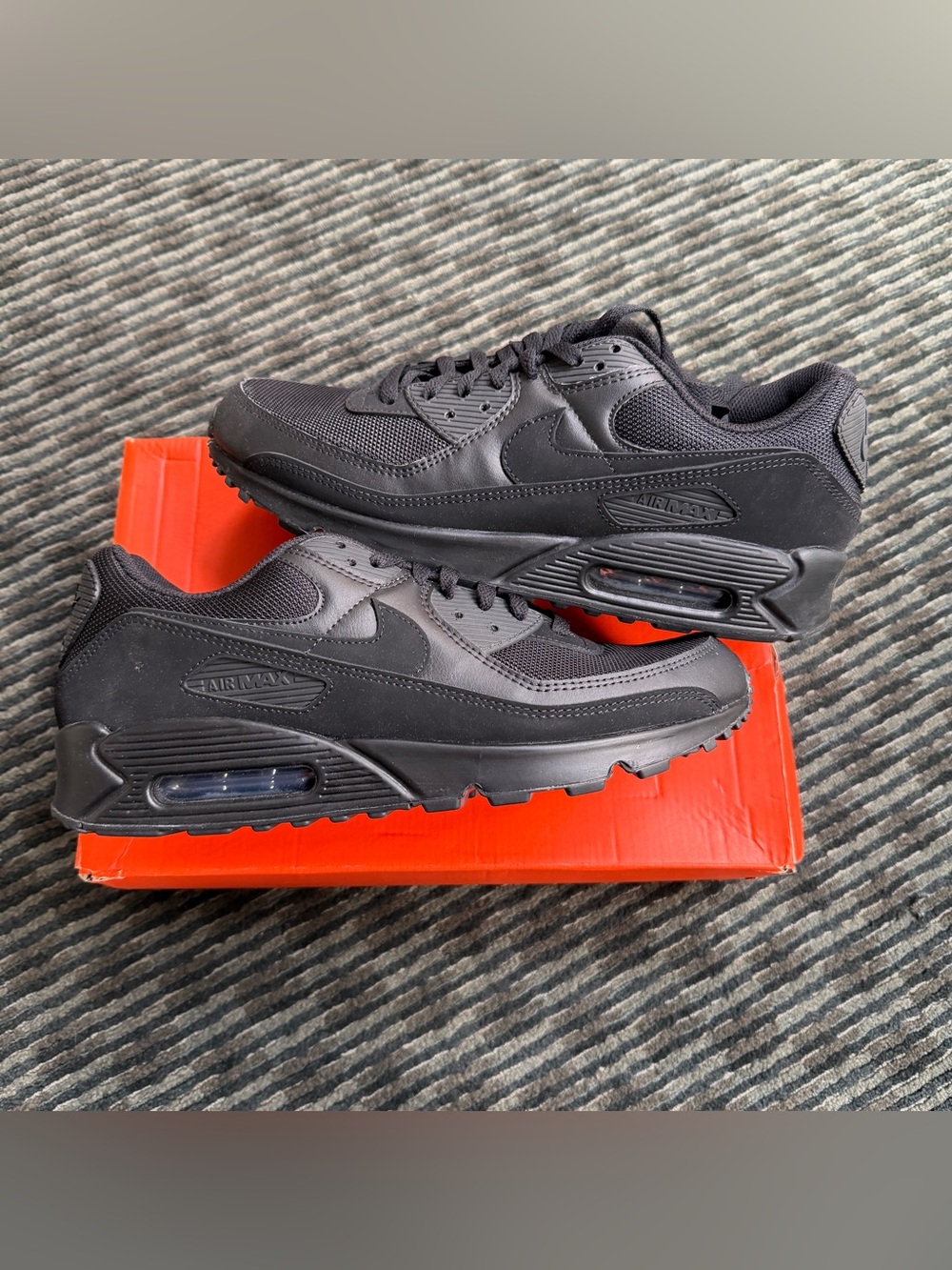 Nike Men’s Air Max 90 Sneakers - Black